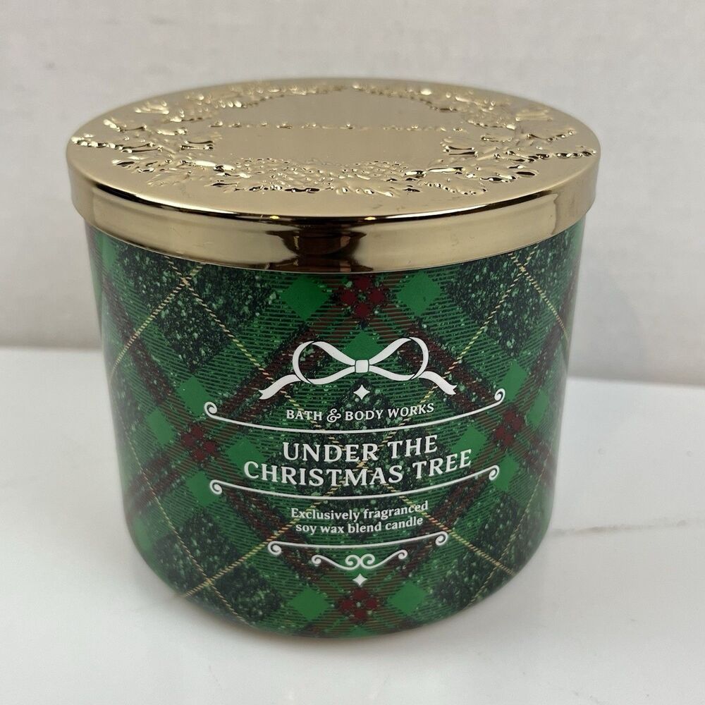 Bath & Body Works 3 wick candle 14.5 oz Under The Christmas Tree